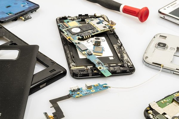 Où est-ce que je peux faire réparer mon téléphone ?