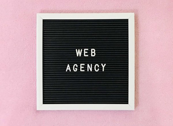 French web agency : Zoom sur ses services de conseils, d'audits et d'accompagnements pour les entreprises souhaitant se développer en France